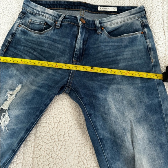 Blanc NYC distressed denim jeans - Picture 9 of 10